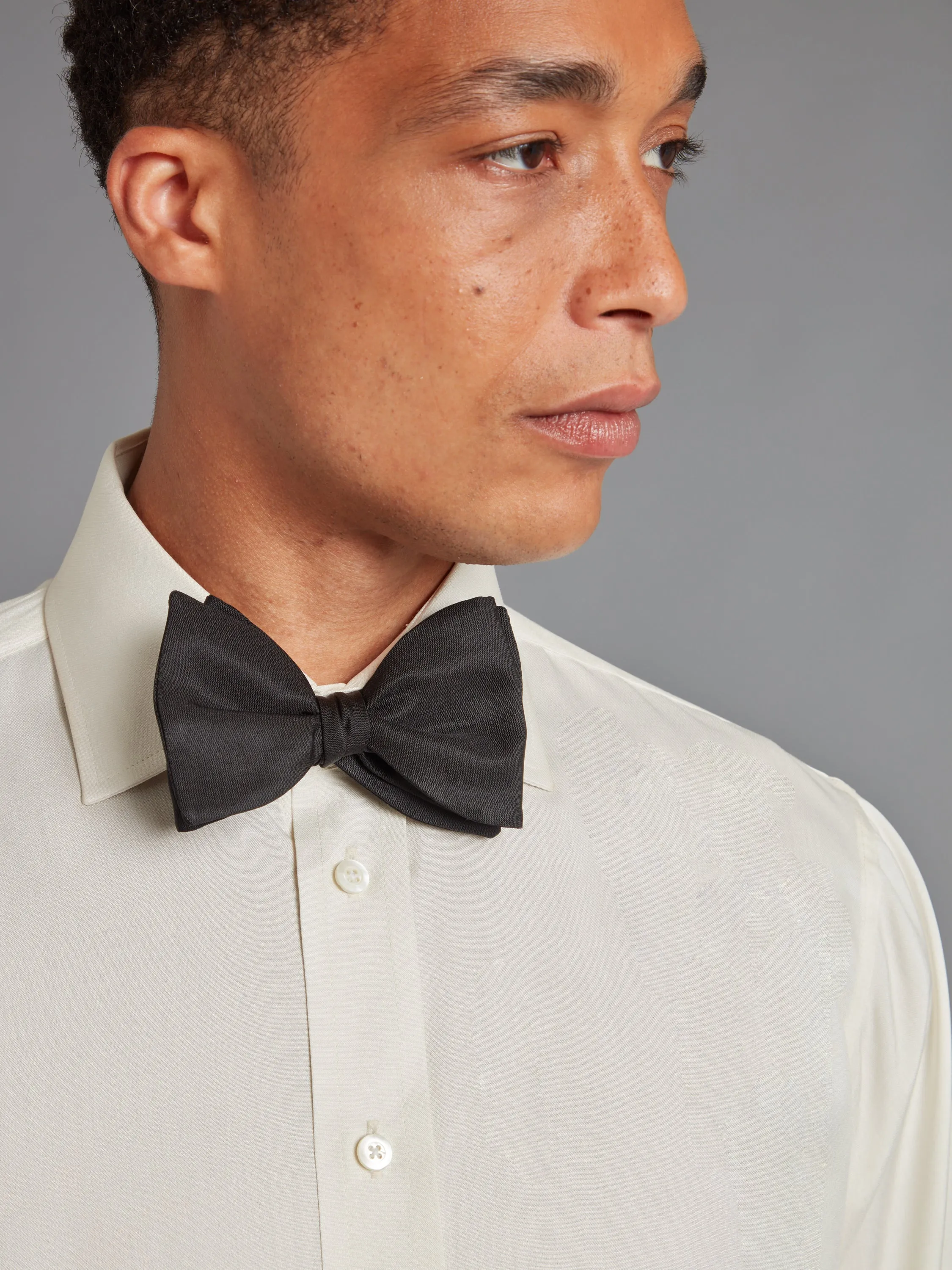 Silk Evening Shirt. Classic Collar - Cream